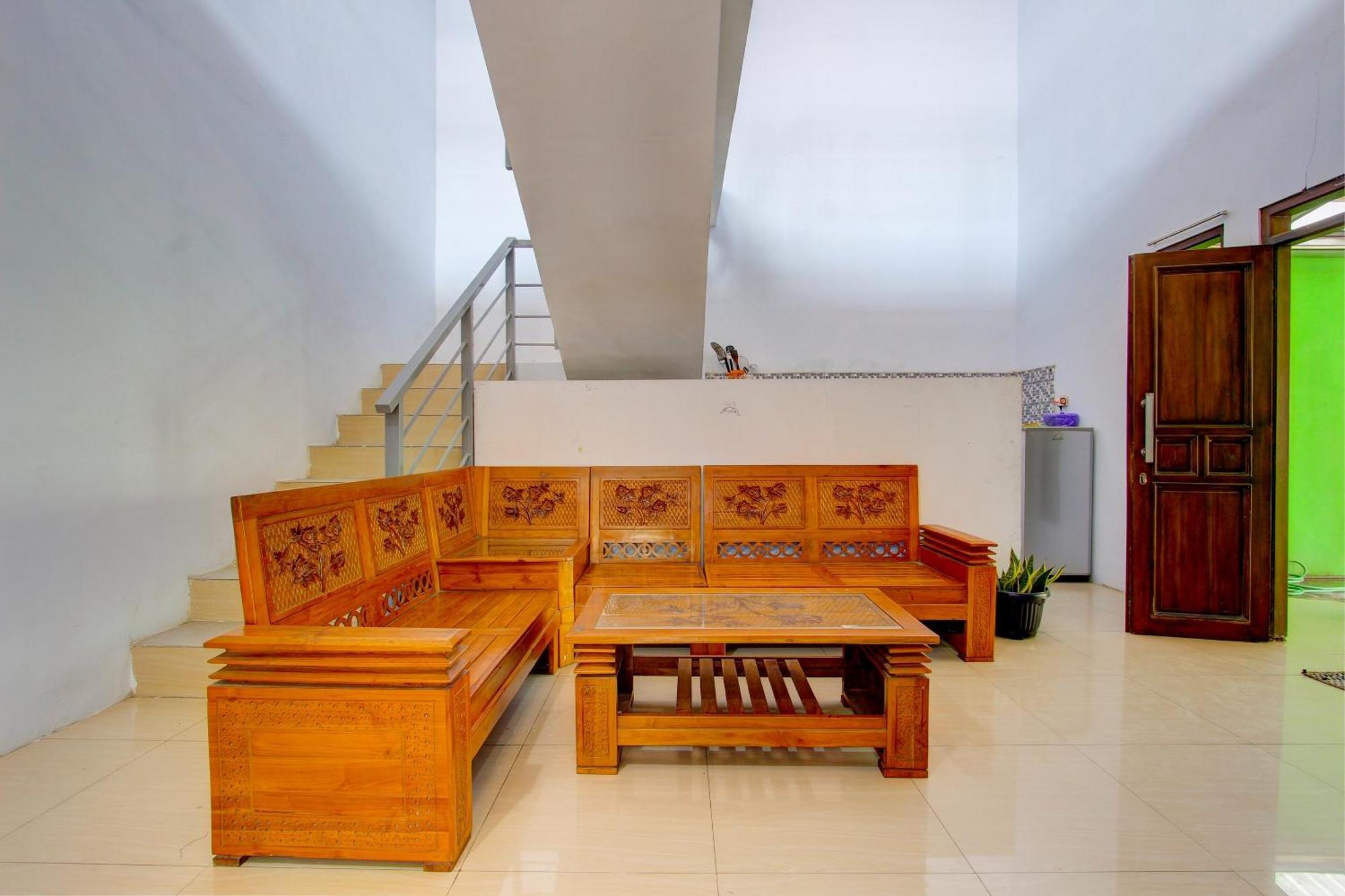 Super Oyo 93012 Griya Kencana Asri Syariah Lawean Ngoại thất bức ảnh