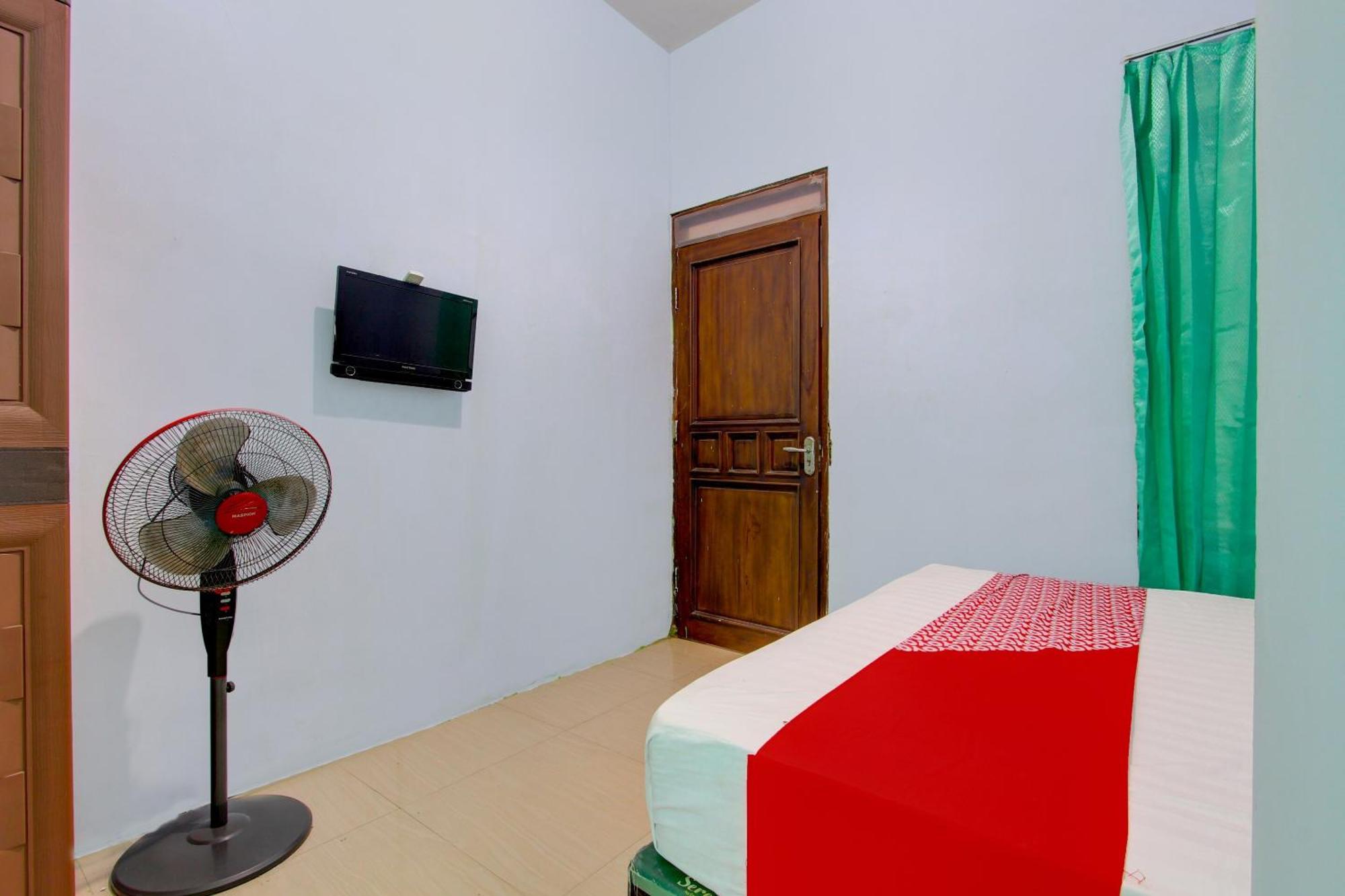 Super Oyo 93012 Griya Kencana Asri Syariah Lawean Ngoại thất bức ảnh