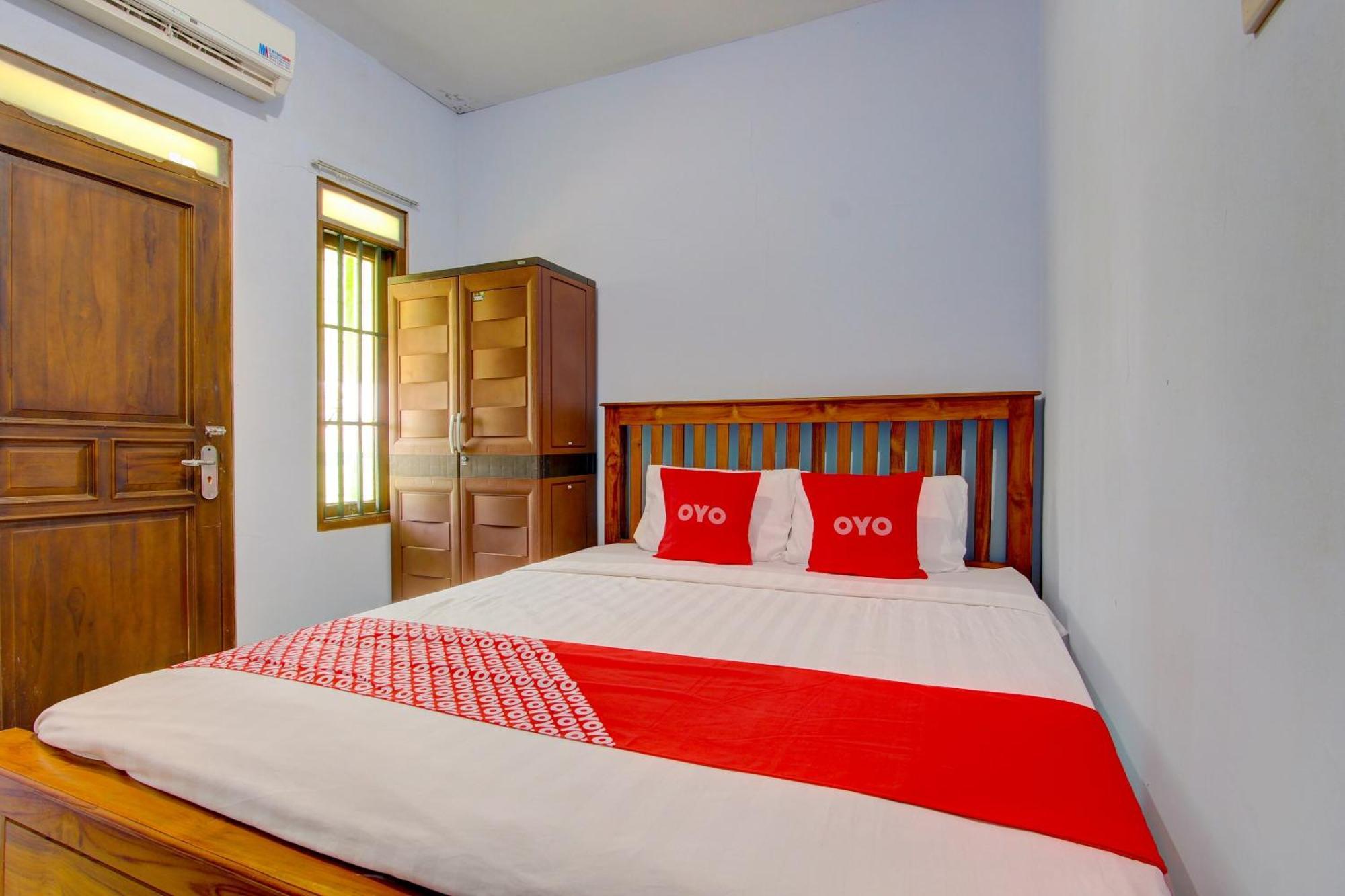Super Oyo 93012 Griya Kencana Asri Syariah Lawean Ngoại thất bức ảnh