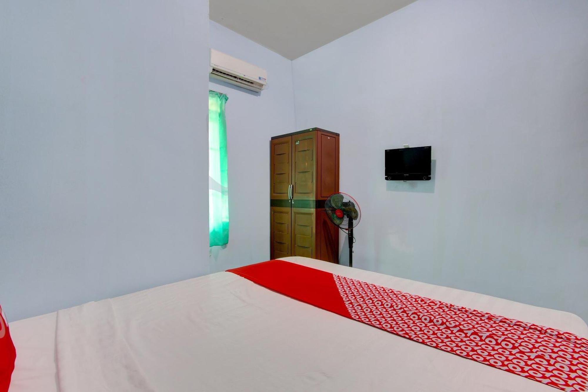 Super Oyo 93012 Griya Kencana Asri Syariah Lawean Ngoại thất bức ảnh